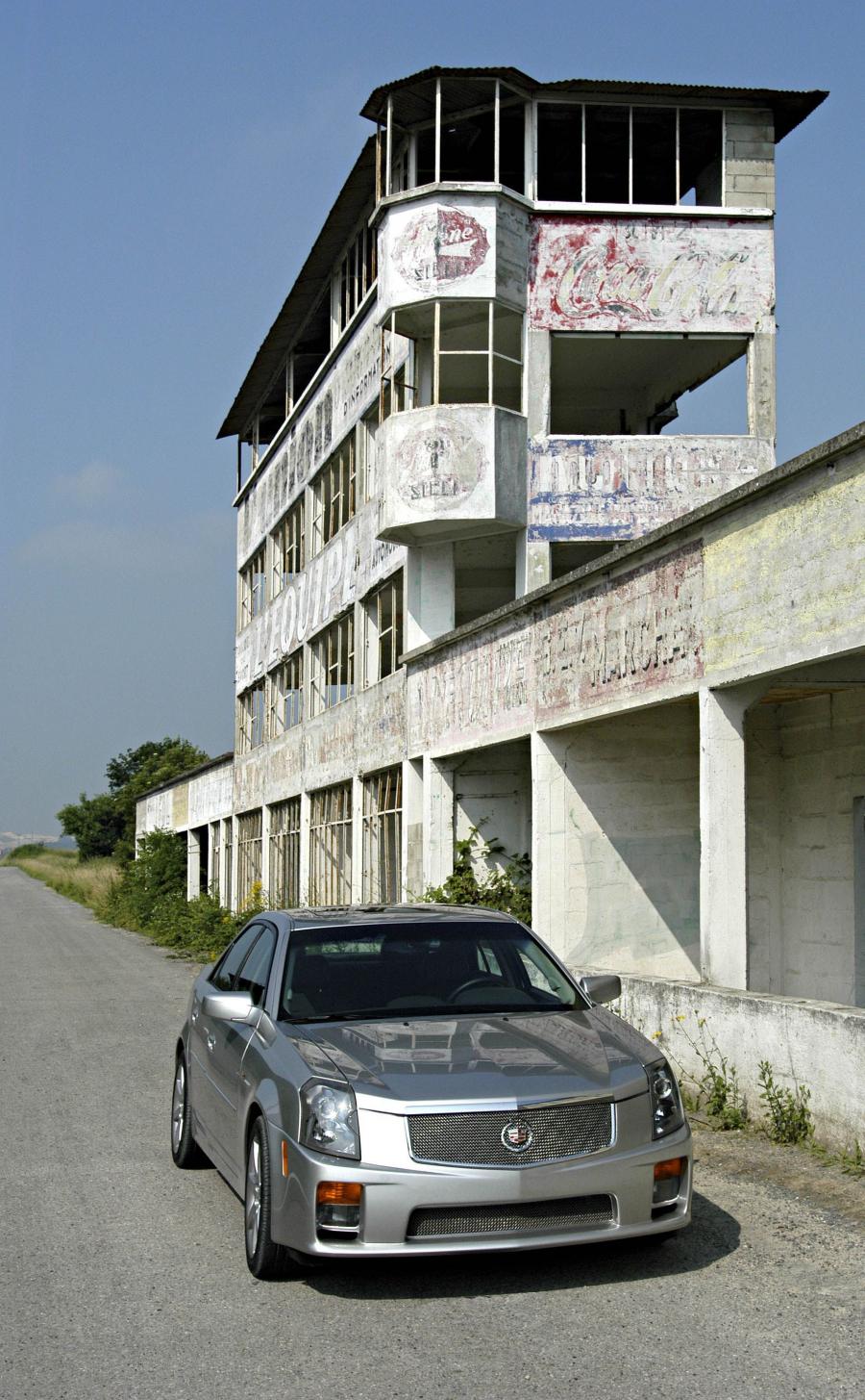  Cadillac CTS-V 2004 года  (фото 42 из 104)